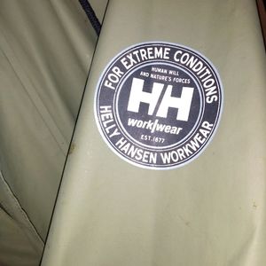 Helly Hansen work wear raincoat🌧️ plus reflective vest still in package